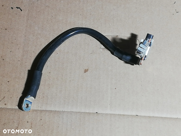 AUDI Q5 8R0 A4 A5 klema minusowa 80A915181A