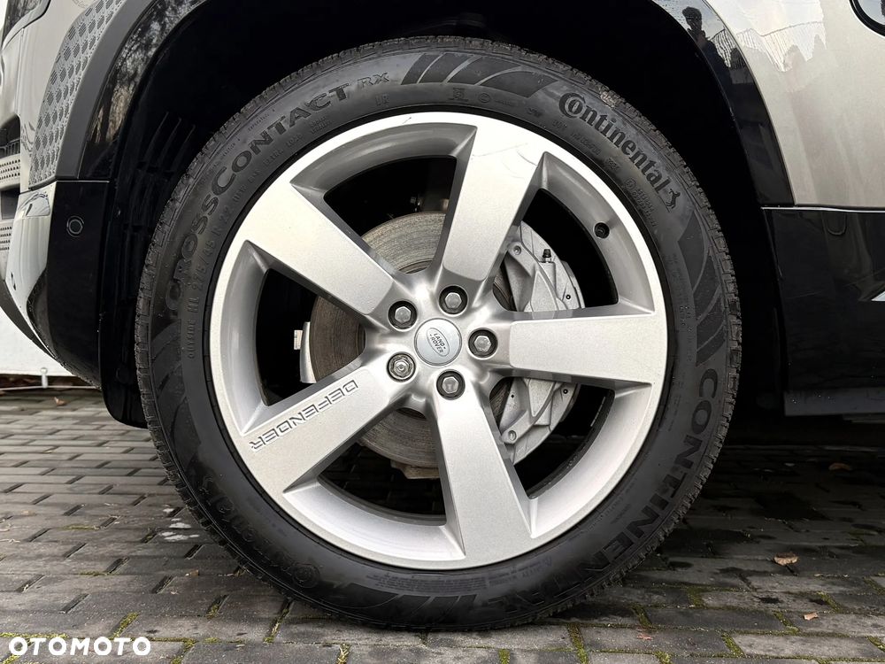 Land Rover Defender 110 D300 X-Dynamic HSE - 8