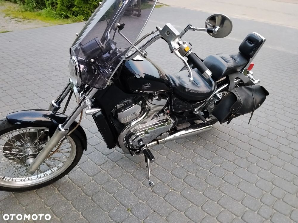Suzuki Intruder - 9