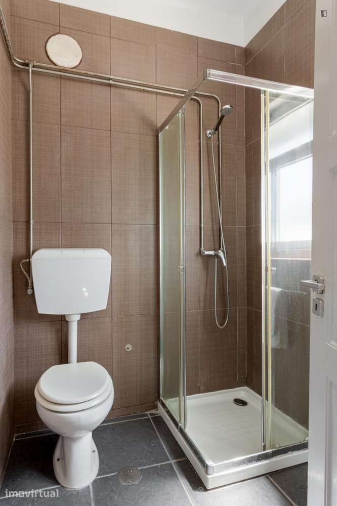 Quarto - localizado em Alvalade Lisbon - Grande imagem: 4/25