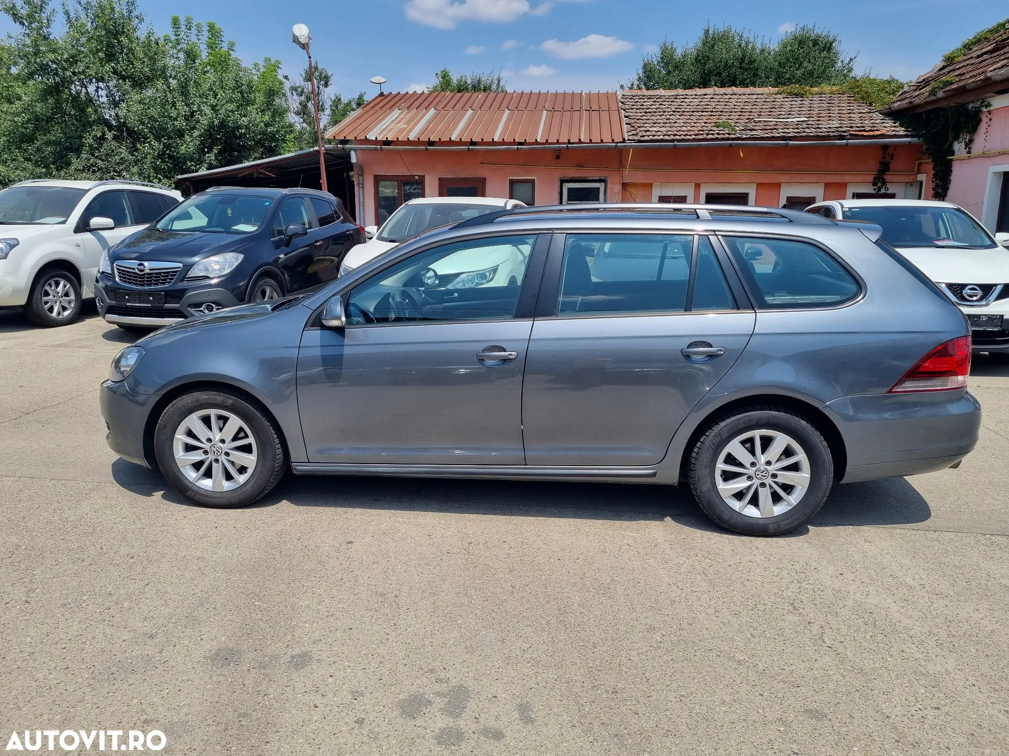 Volkswagen Golf 1.6 TDI BlueMotion Technology Comfortline - 17