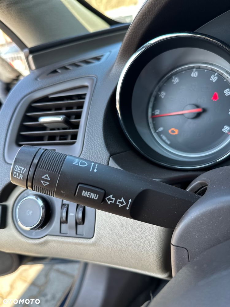 Opel Insignia 1.8 - 16