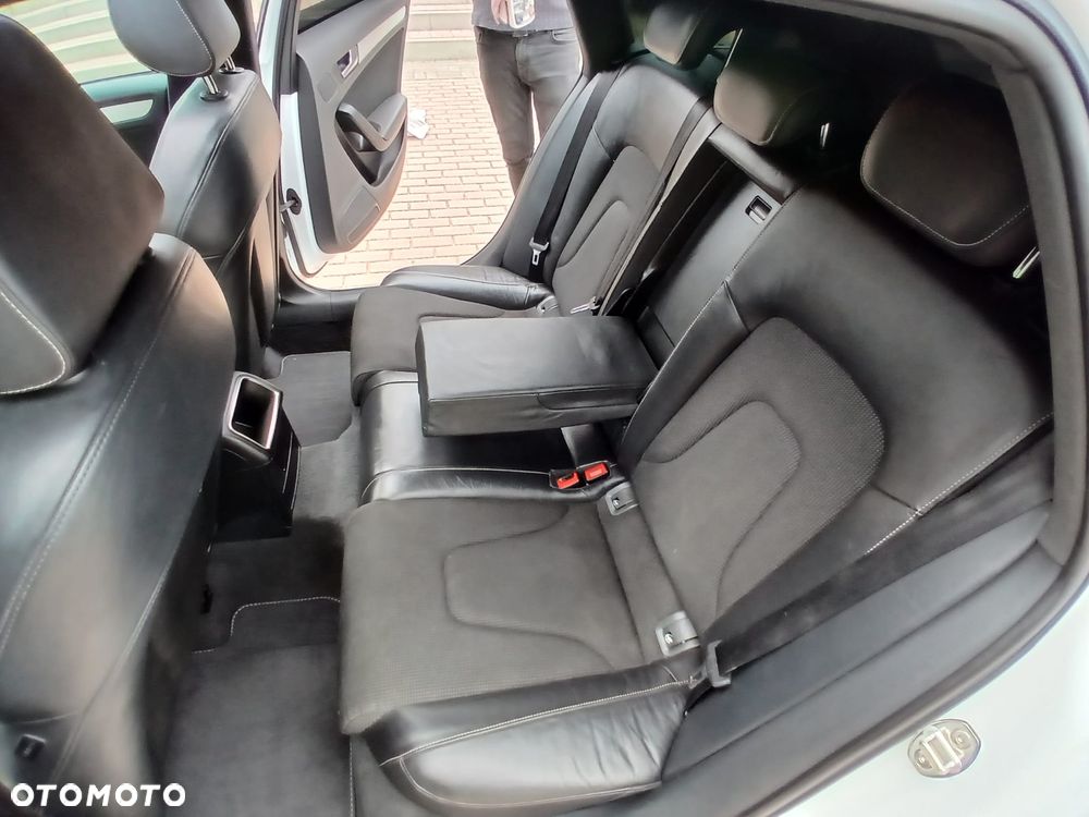 Audi A4 Avant 3.0 TDI DPF clean diesel quattro S tronic S line Sportpaket - 30
