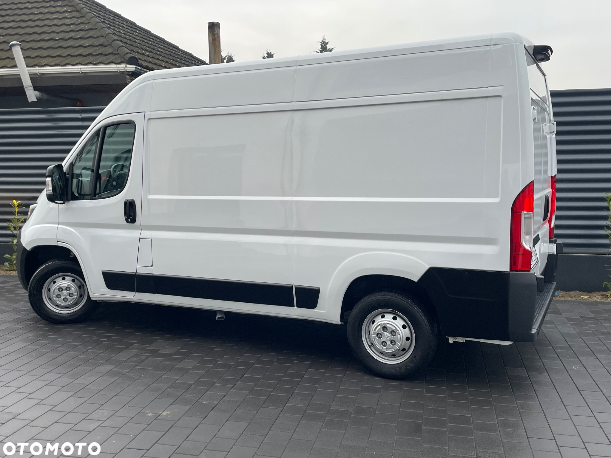 Peugeot Boxer HDi 333 L2H2 S&S Active - 4