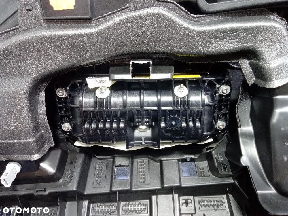 VW PASSAT B8 2014-2020 DESKA KONSOLA EUROPA AIRBAG - 5