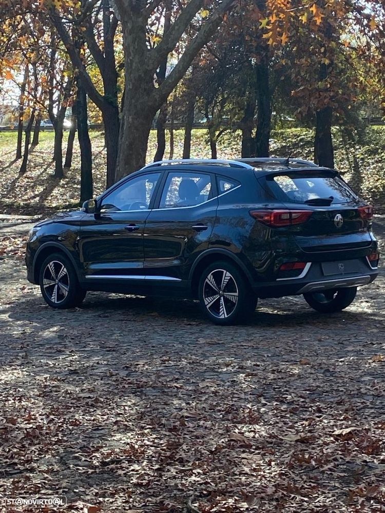 MG ZS EV Luxury - 10
