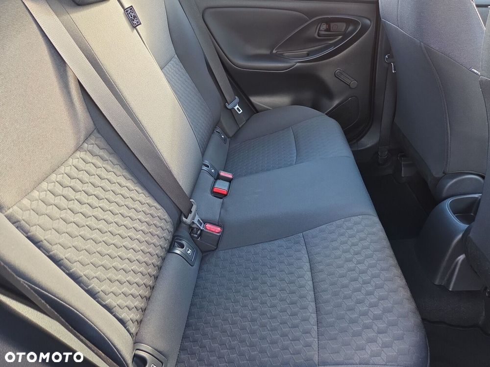 Toyota Yaris 1.5 Comfort - 11