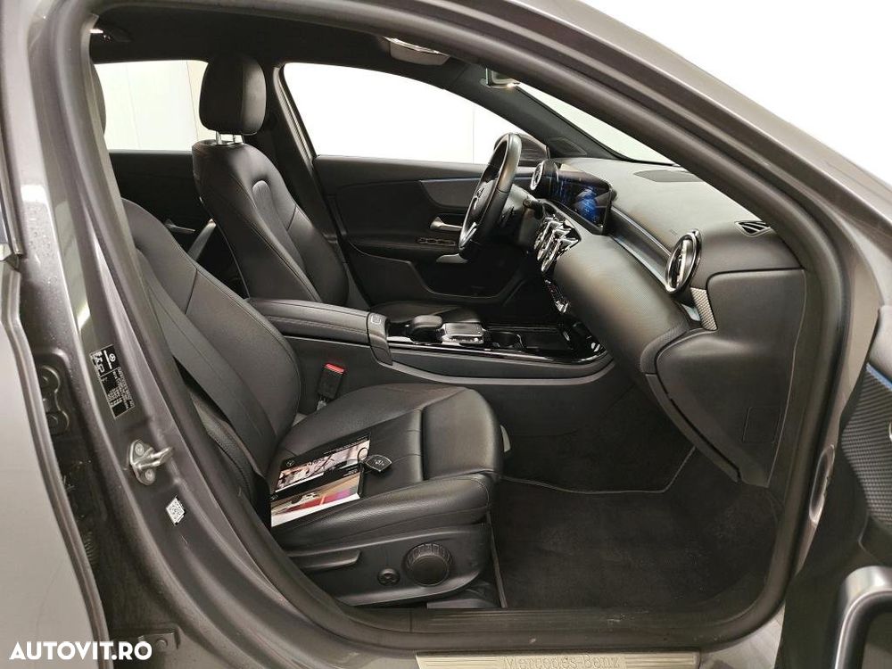 Mercedes-Benz A 180 7G-DCT Special Edition - 8