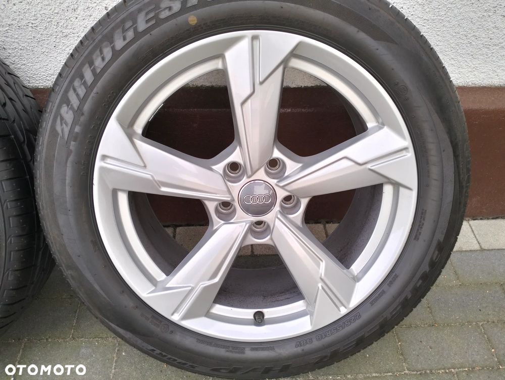 225 55 18 / AUDI Q4 Q5 SQ5 A6 S6 c8 A7 S7 c8 A8 S8 / 4K0 - 6