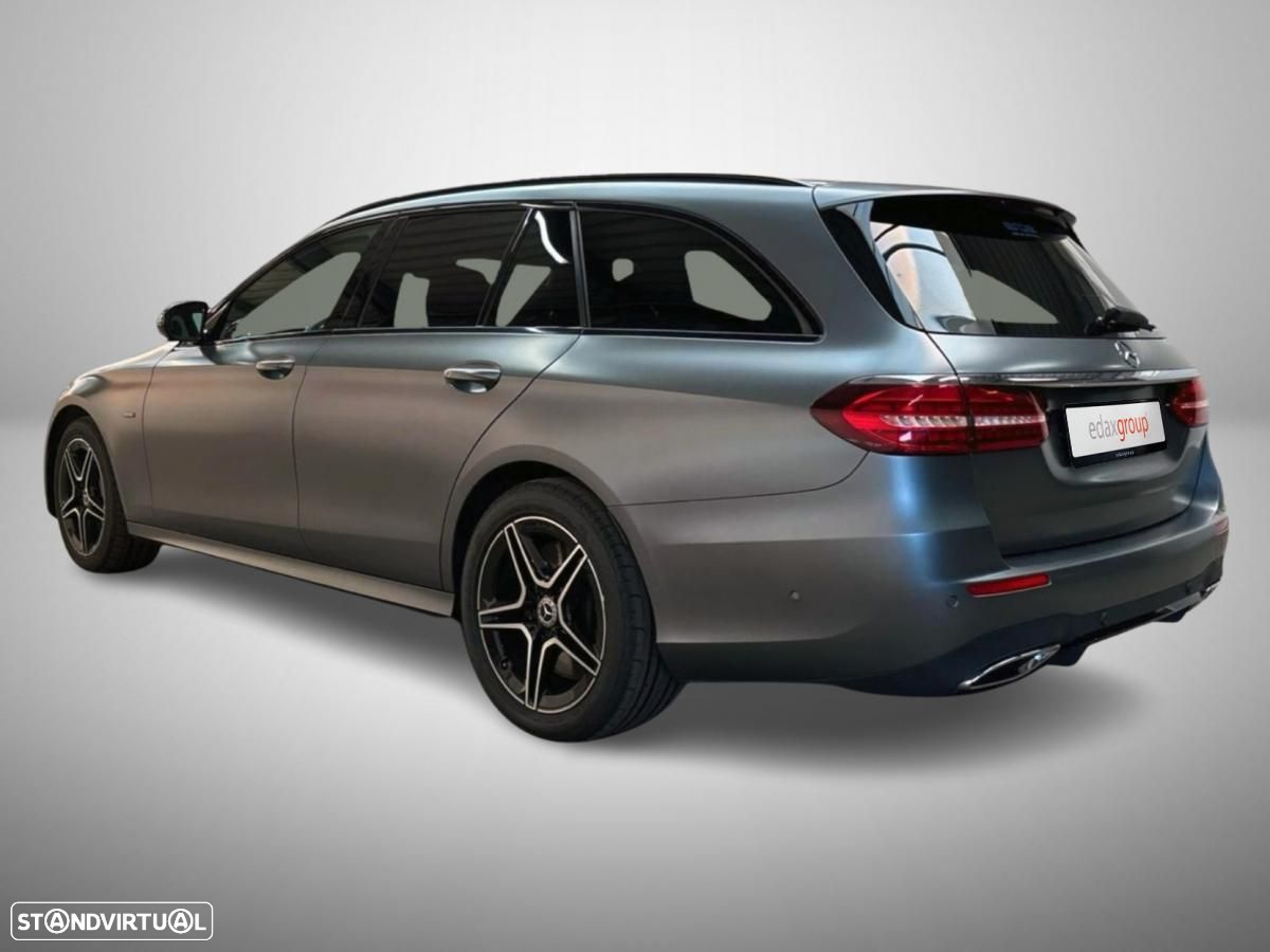 Mercedes-Benz E 300 de AMG Line - 2