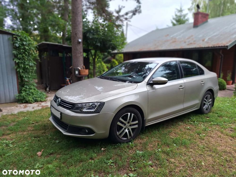 Volkswagen Jetta 1.4 TSI Comfortline - 4