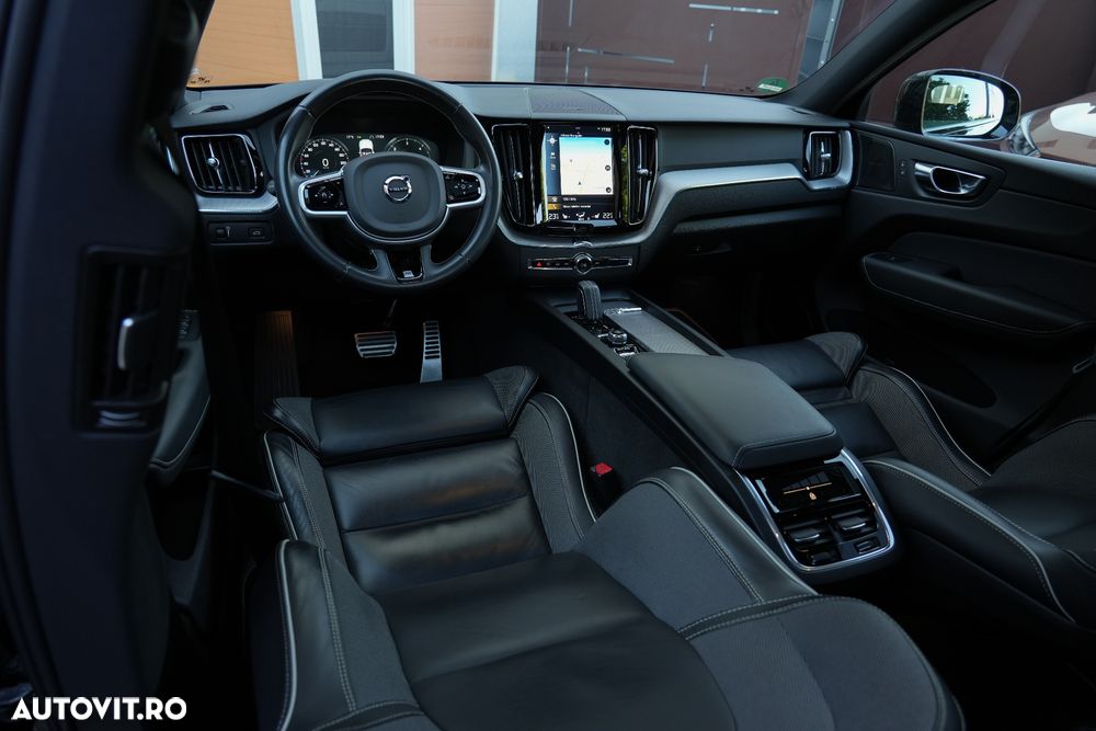 Volvo XC 60 D5 AWD Geartronic RDesign - 18