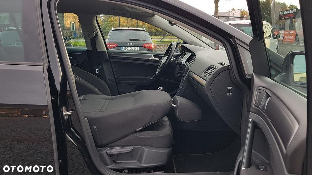 Volkswagen Golf Variant 2.0 TDI BlueMotion Technology Lounge - 26