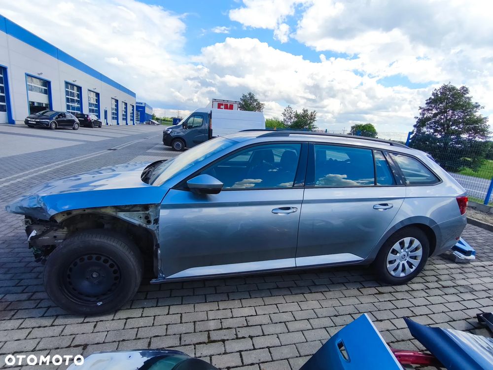 Skoda Superb 1.5 TSI Active DSG - 7