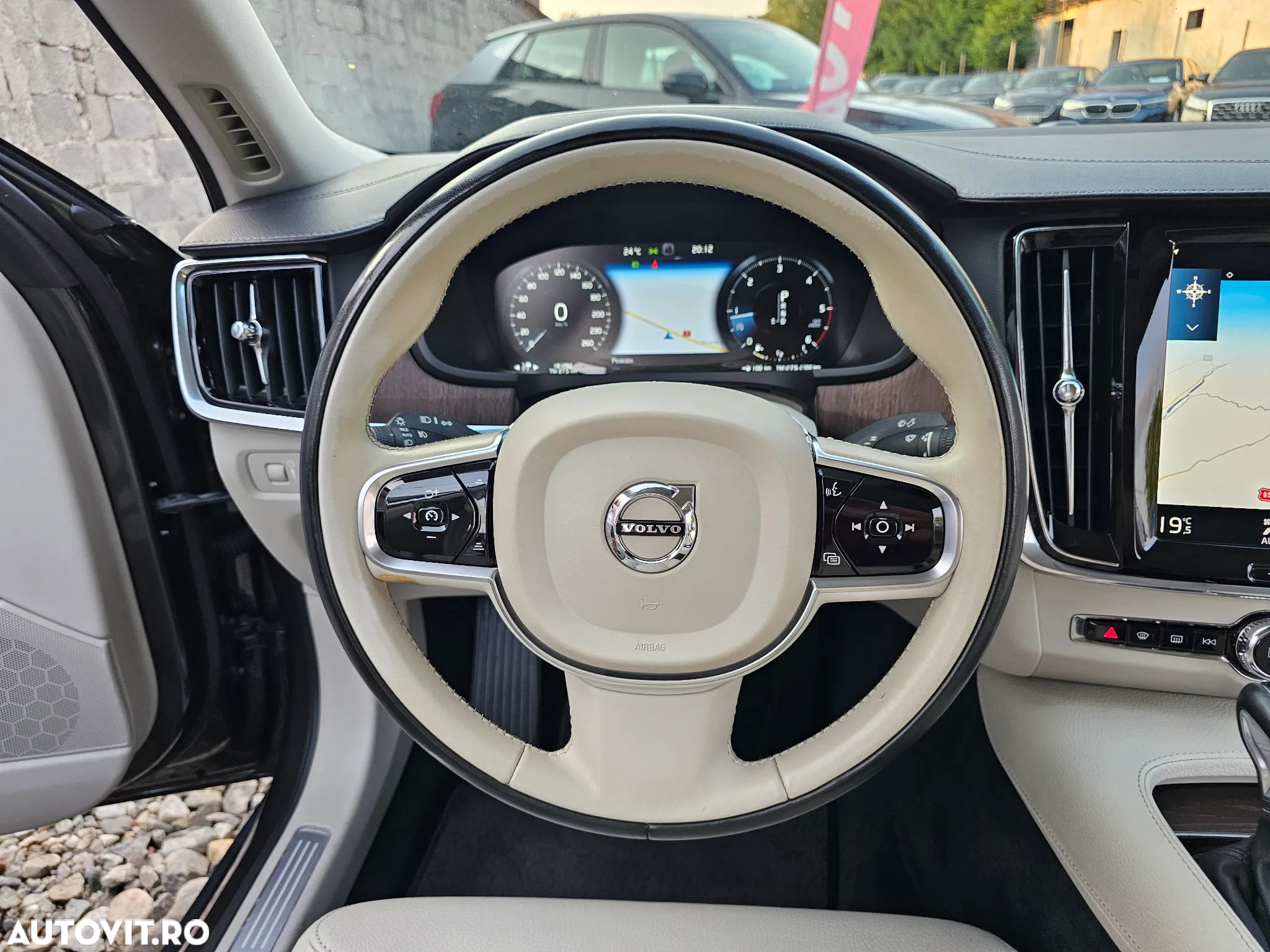Volvo S90 D4 Inscription - 34