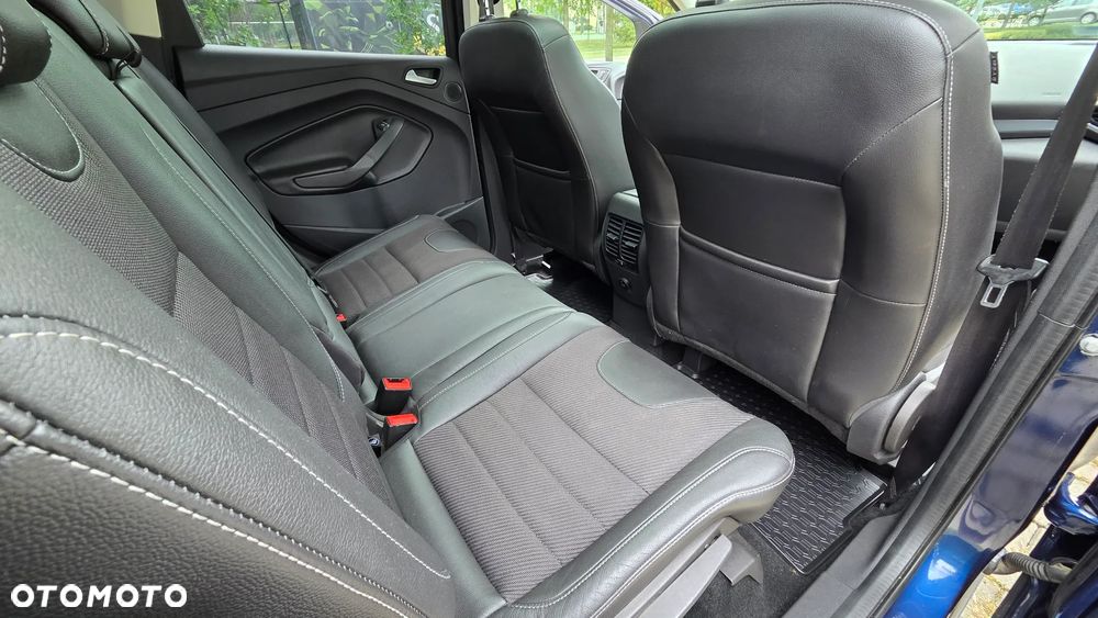 Ford Kuga 2.0 TDCi 4x4 Titanium - 29