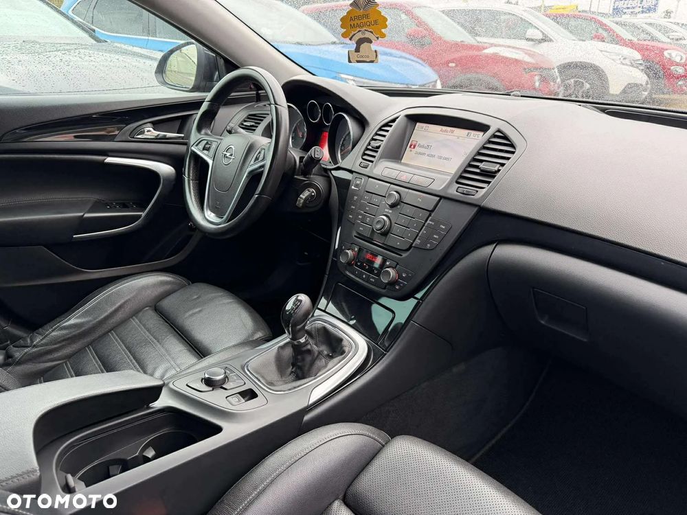 Opel Insignia 2.0 CDTI - 9