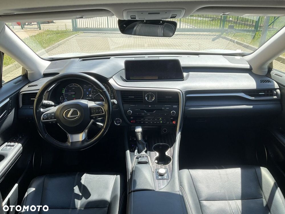 Lexus RX - 9