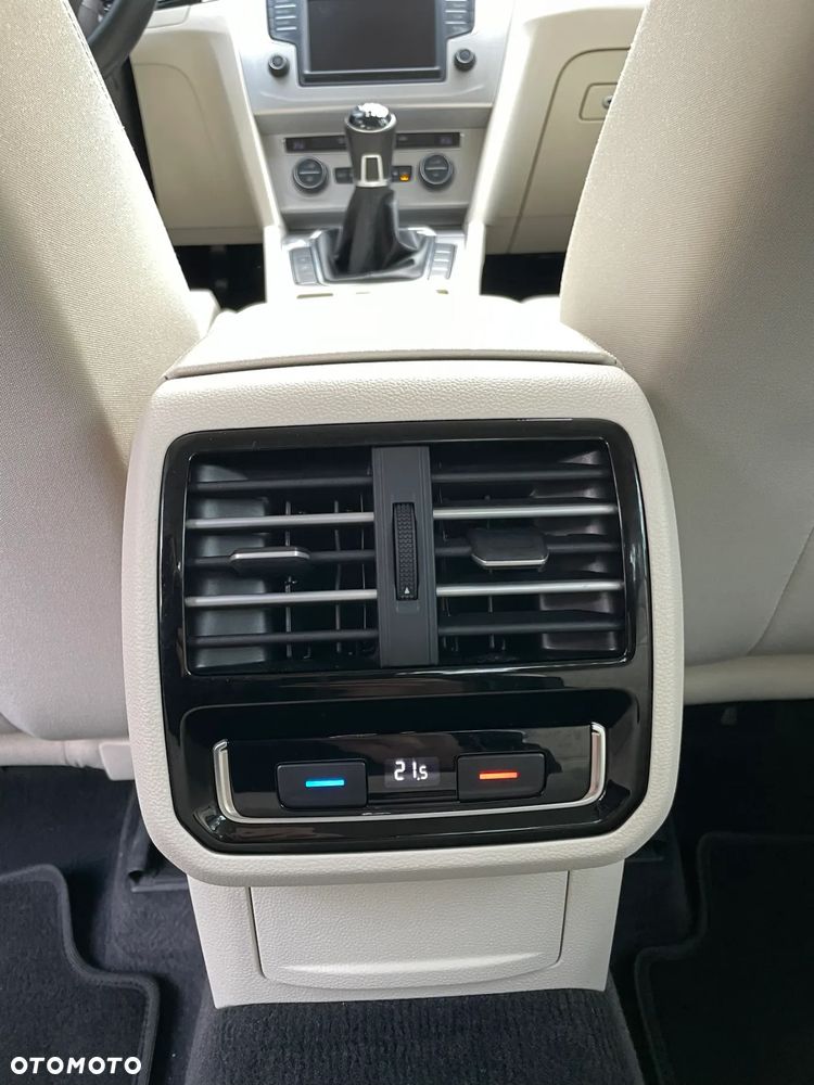 Volkswagen Passat 1.8 TSI BMT Comfortline - 14