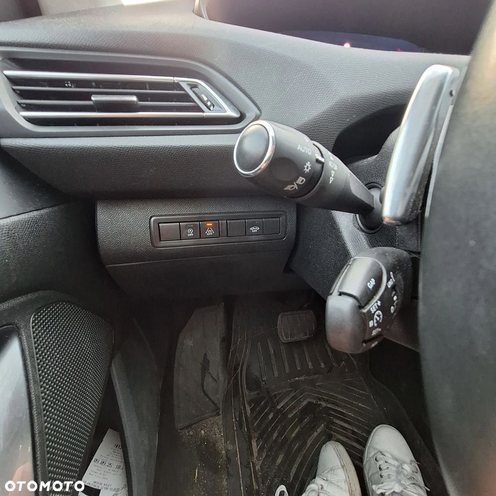 Peugeot 308 PureTech 130 GPF EAT8 Stop & Start Tech Edition - 9