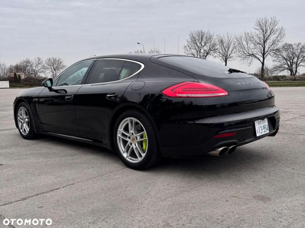 Porsche Panamera - 5