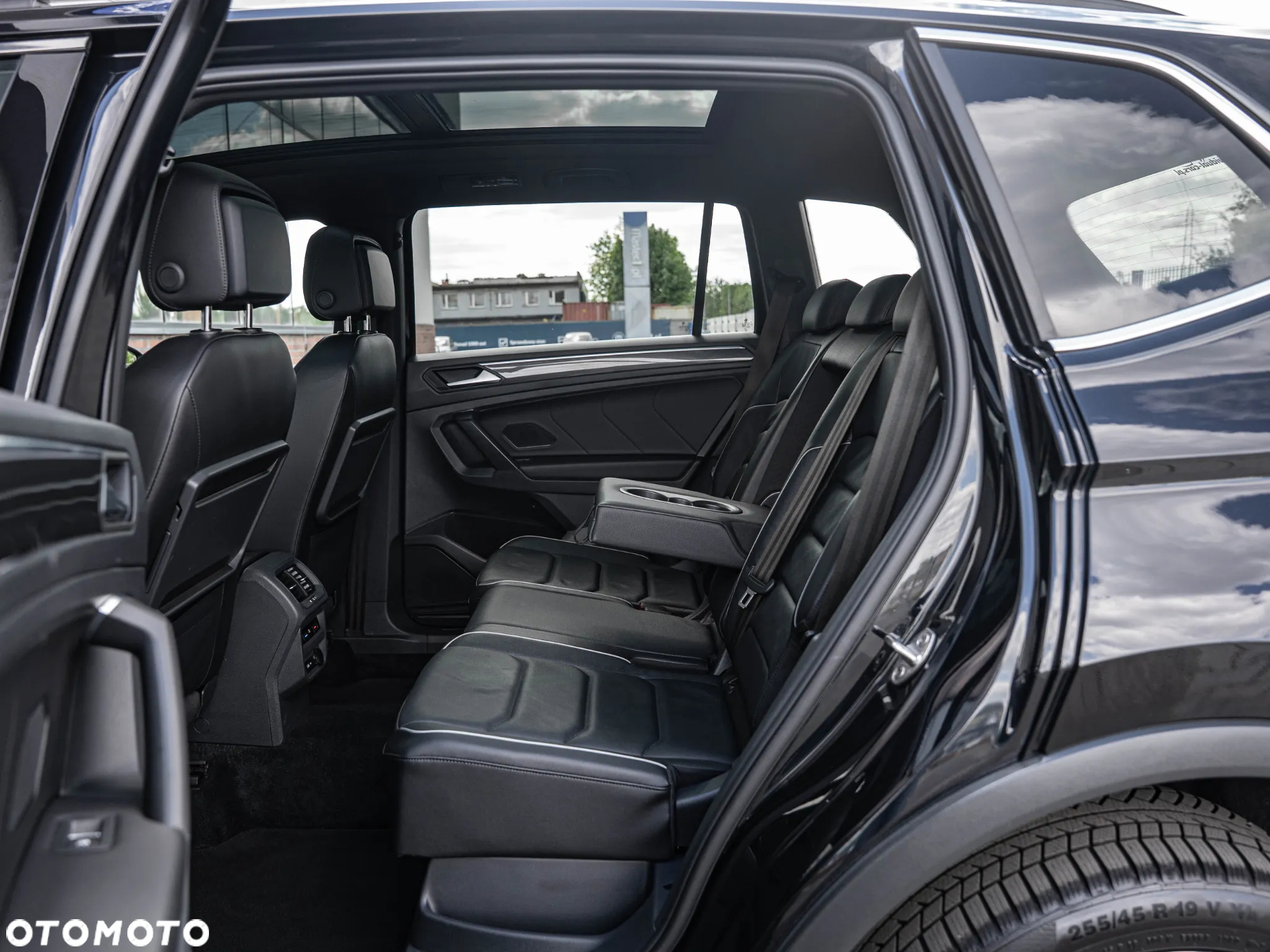 Volkswagen Tiguan Allspace 2.0 TDI R-Line DSG - 31