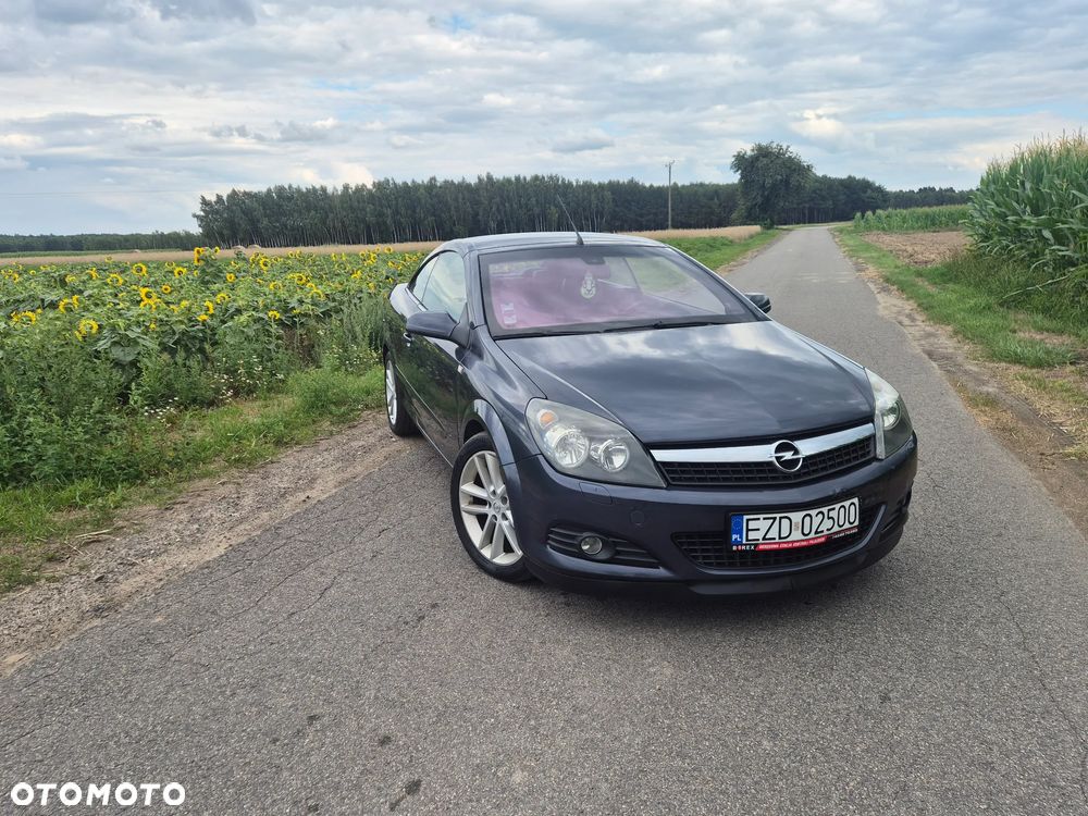 Opel Astra III GTC 1.9 CDTI Cosmo - 1