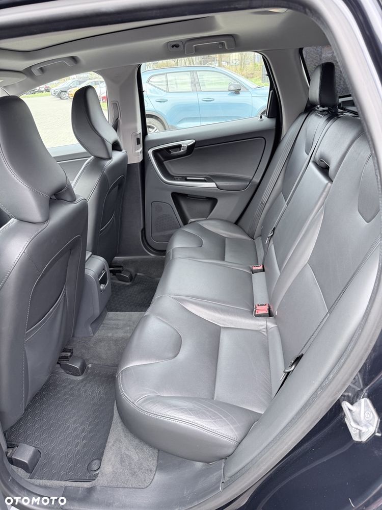 Volvo XC 60 D3 Drive-E Summum - 13