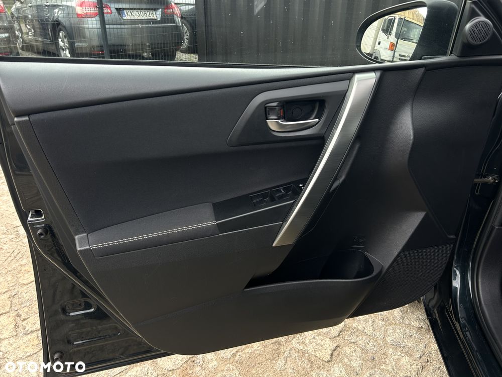 Toyota Auris - 15