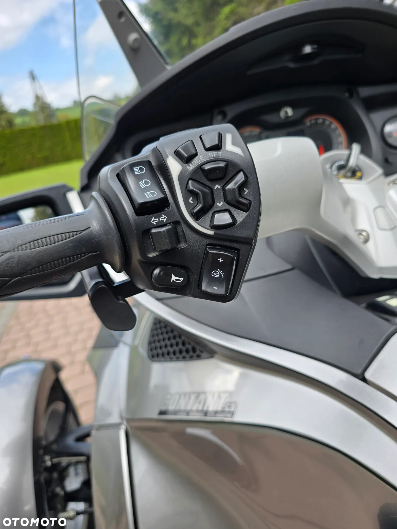 Can-Am Spyder - 8