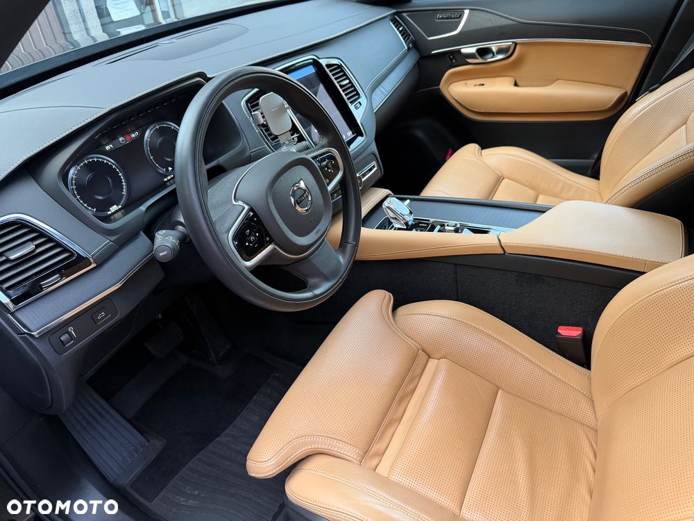 Volvo XC 90 - 13