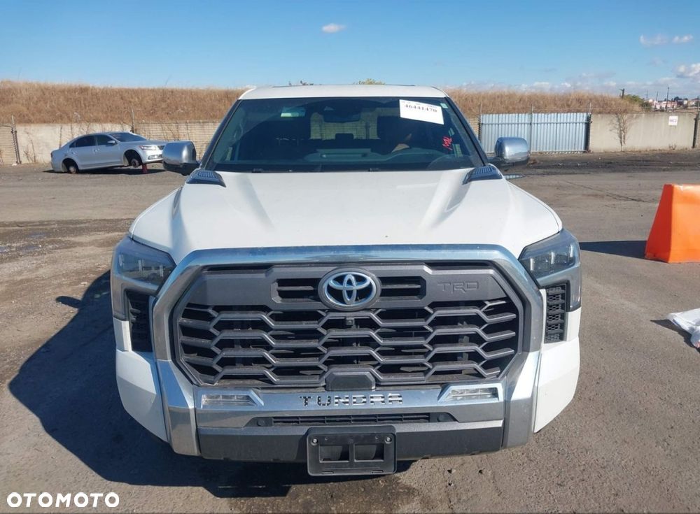 Toyota Tundra