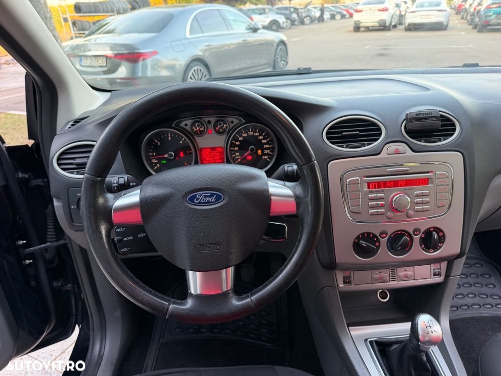 Ford Focus - 8