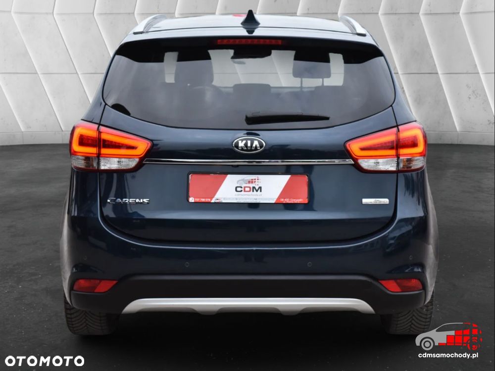 Kia Carens - 9