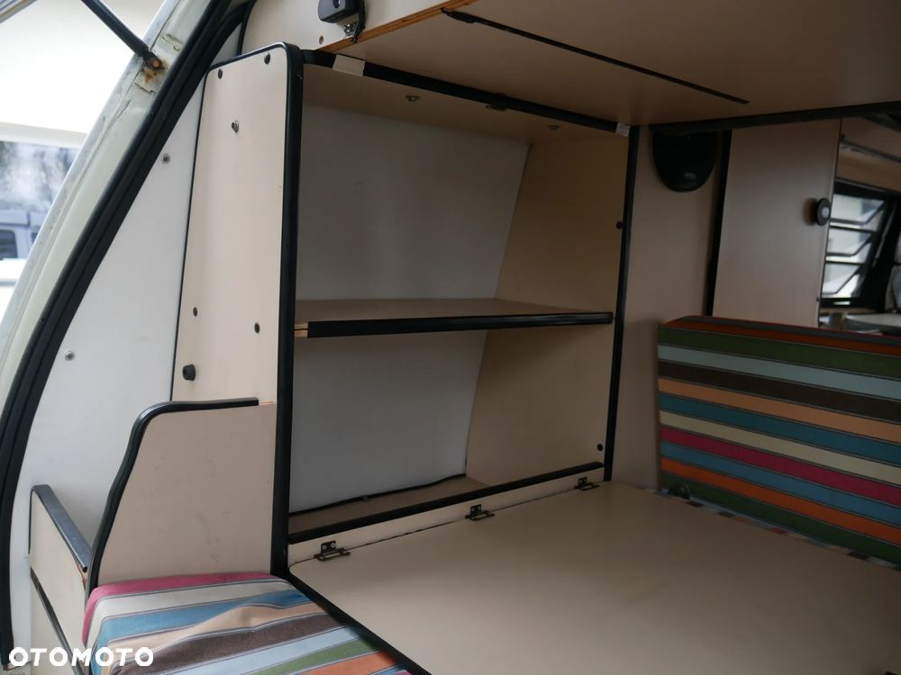 Volkswagen Transporter - 32