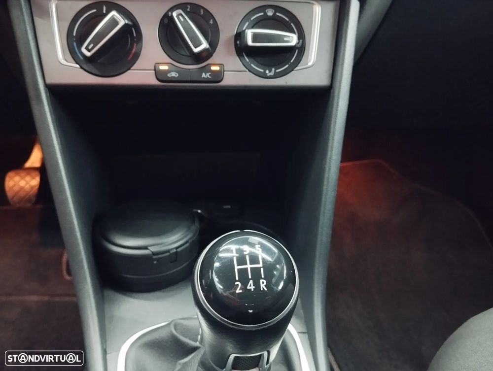 VW Polo 1.0 Lounge - 24