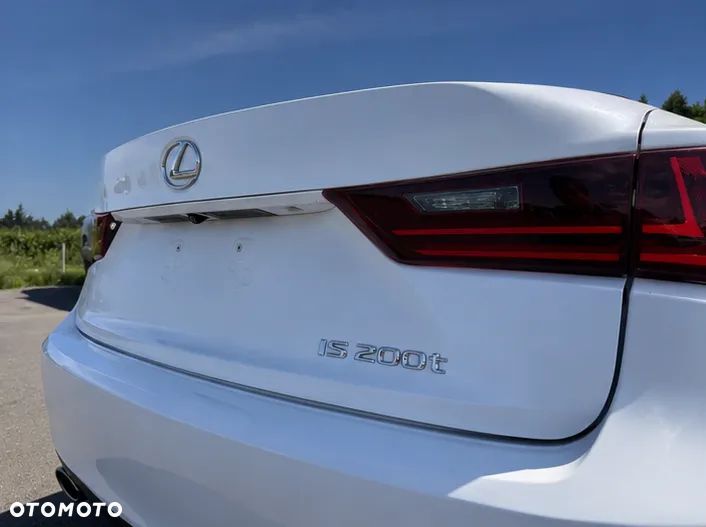 Lexus IS 200t Prestige - 7
