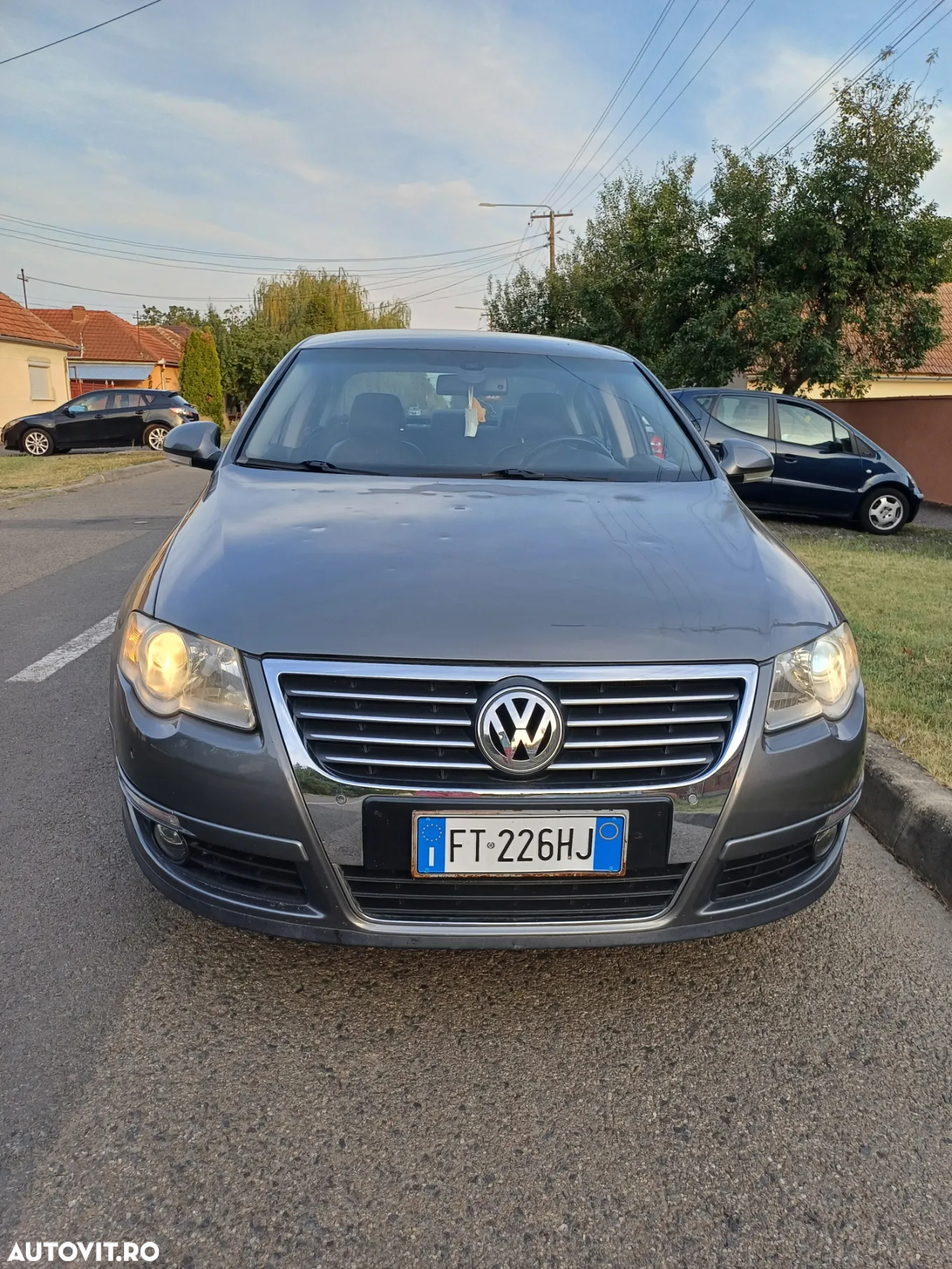 Volkswagen Passat 1.6 FSI Highline - 12