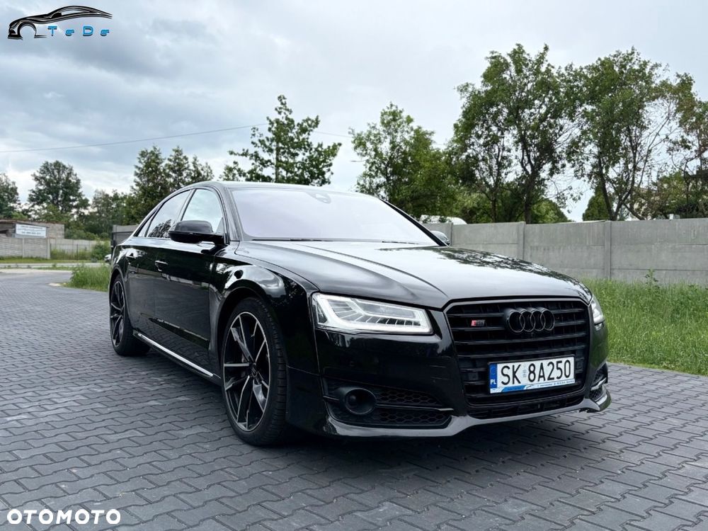 Audi S8 Plus - 4