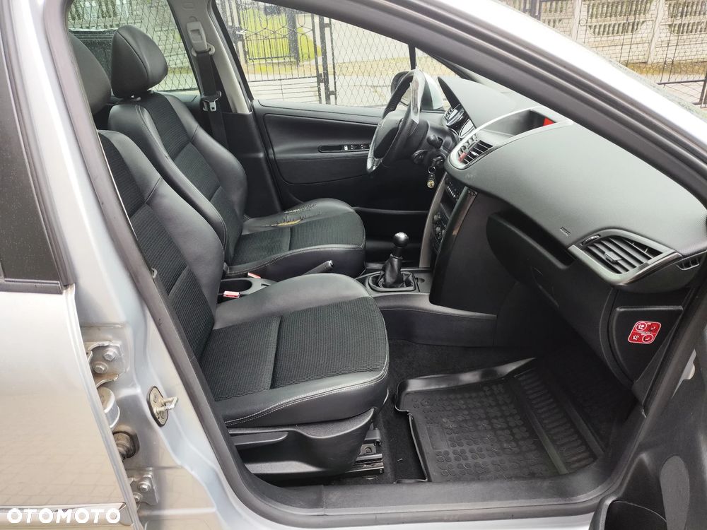 Peugeot 207 95 VTi Tendance - 13