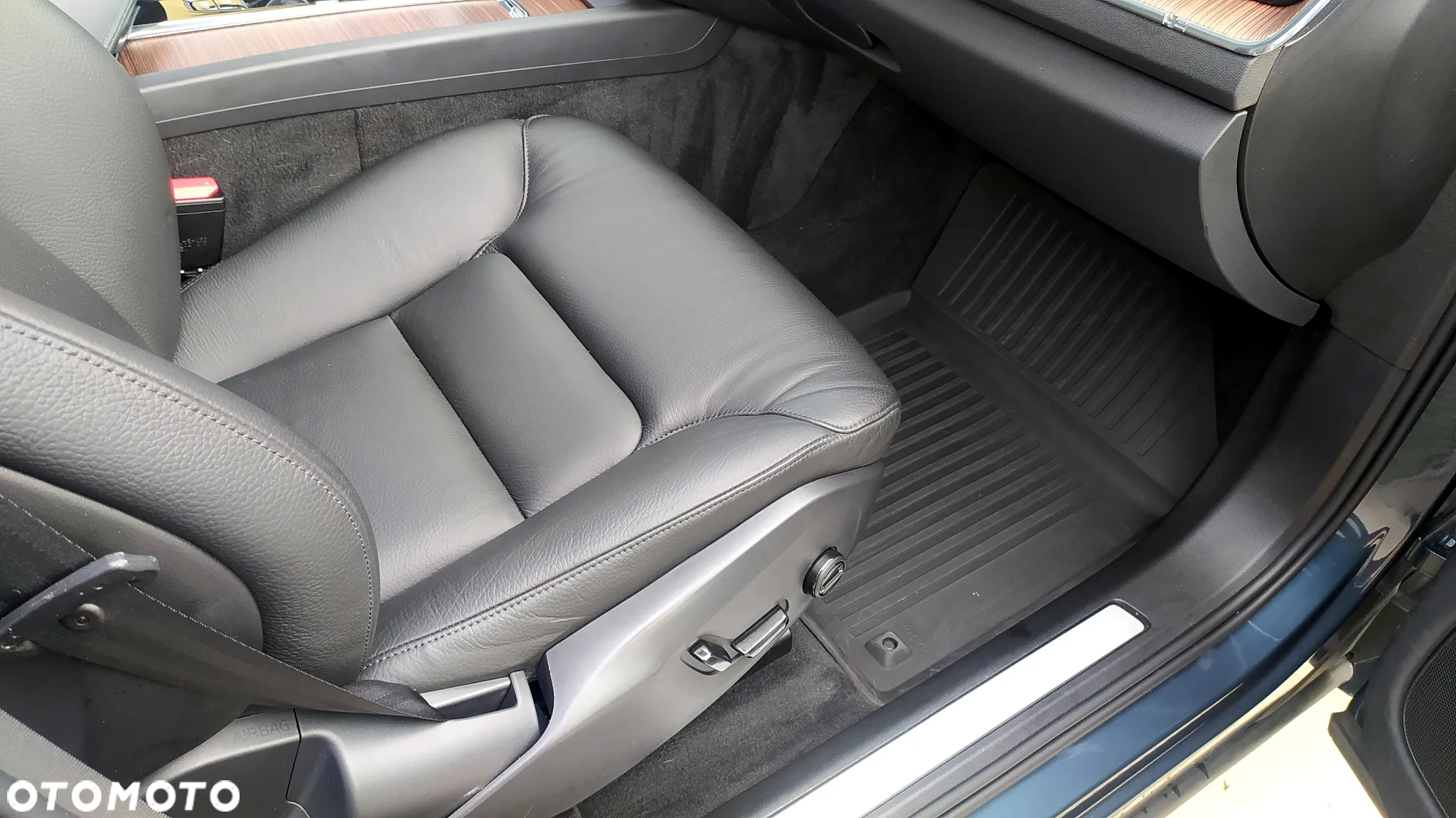 Volvo XC 60 - 32