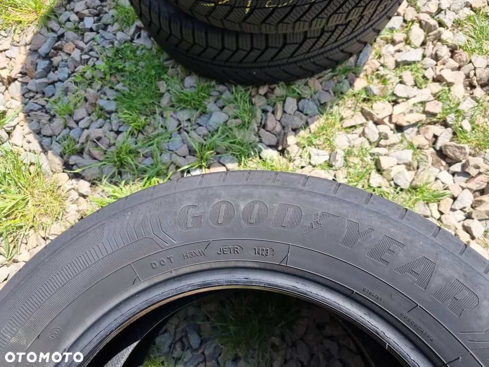 Opony Goodyear Efficient Grip Performance 205/60R16 2023r,4x4mm ,na sezon - 11