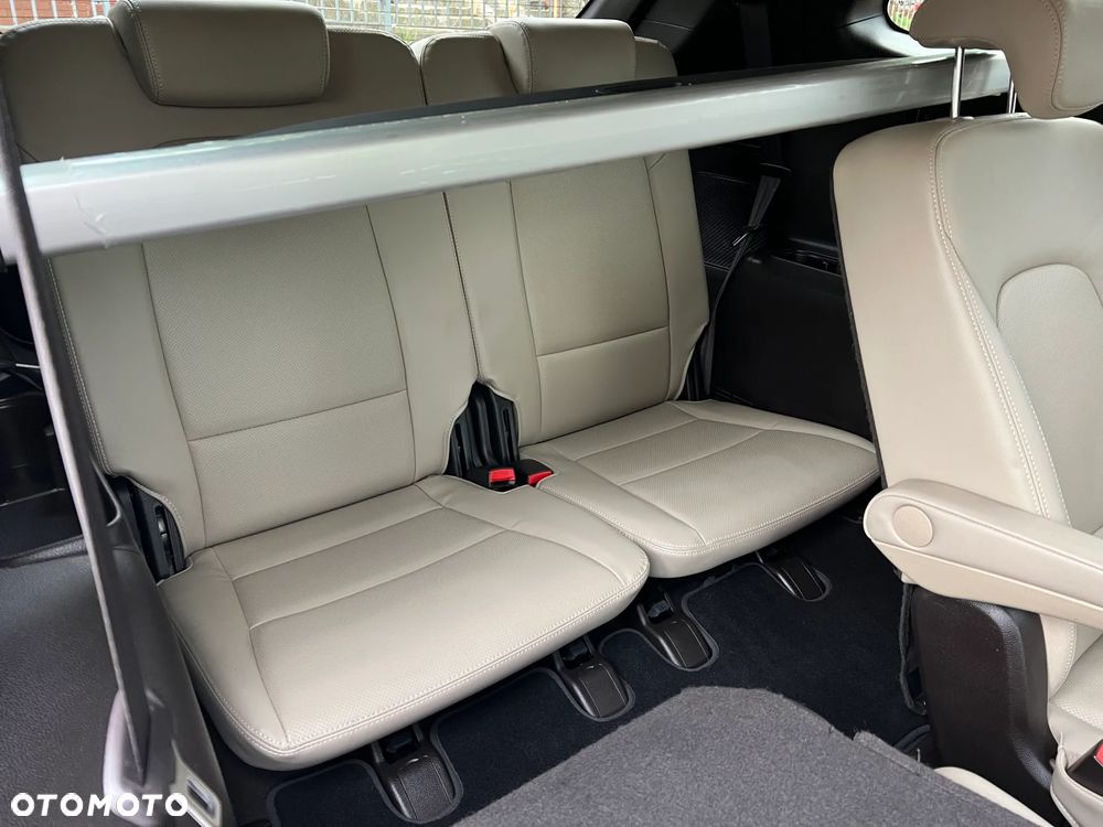 Hyundai Grand Santa Fe 2.2 CRDi Platinum 6os - 15