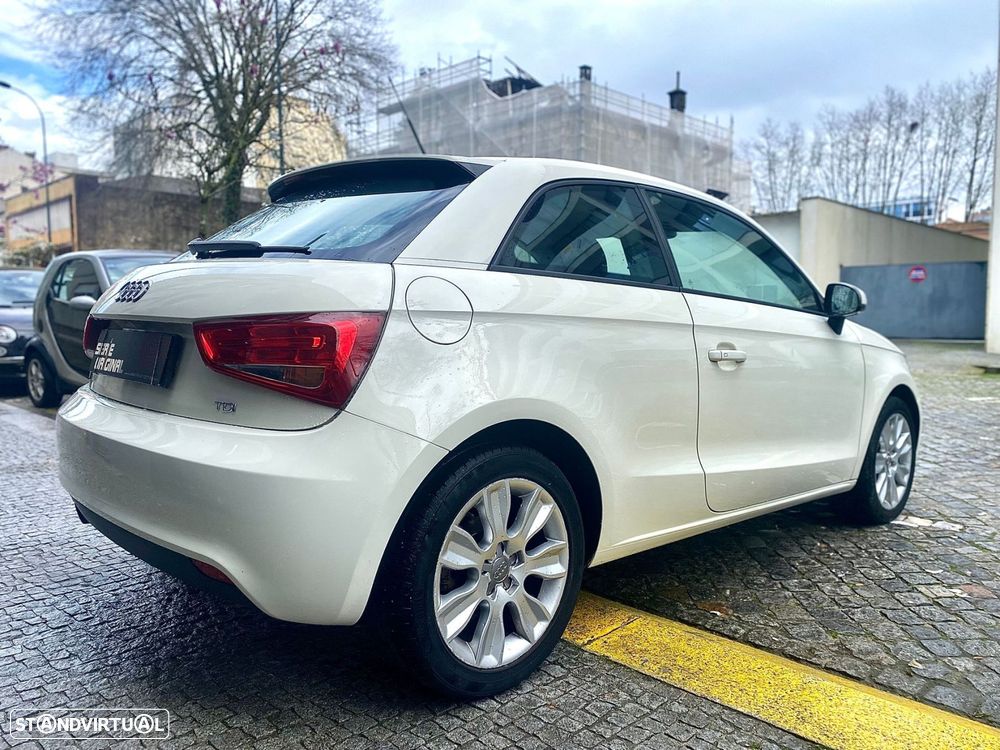 Audi A1 1.6 TDI Advance S-Tronic - 8