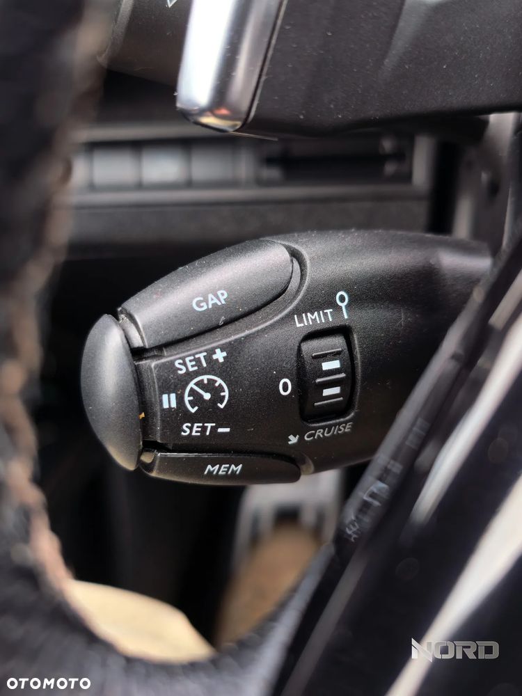 Peugeot 5008 THP 165 EAT6 Stop & Start Allure - 20