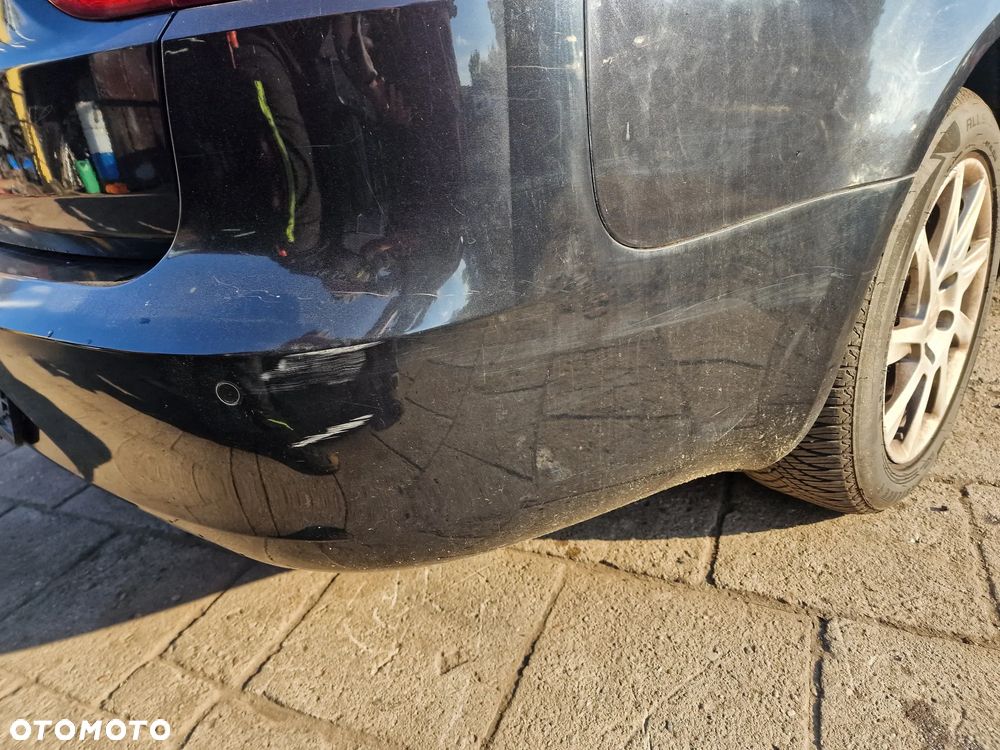 Zderzak  tył  seat  exeo kombi  w  kolorze  LZ9Y - 1