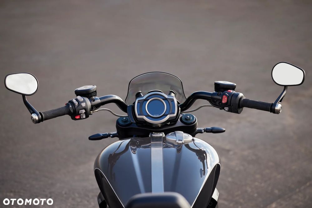 Triumph Rocket - 14