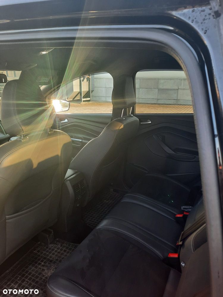 Ford Kuga 2.0 TDCi FWD ST-Line - 29