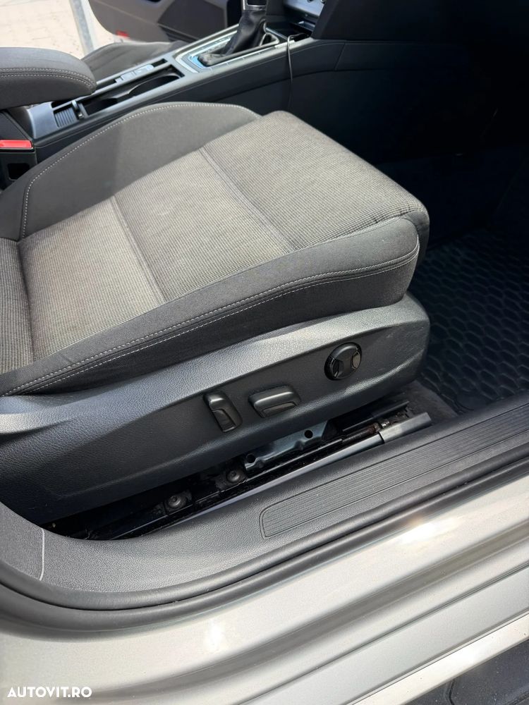 Volkswagen Passat - 26