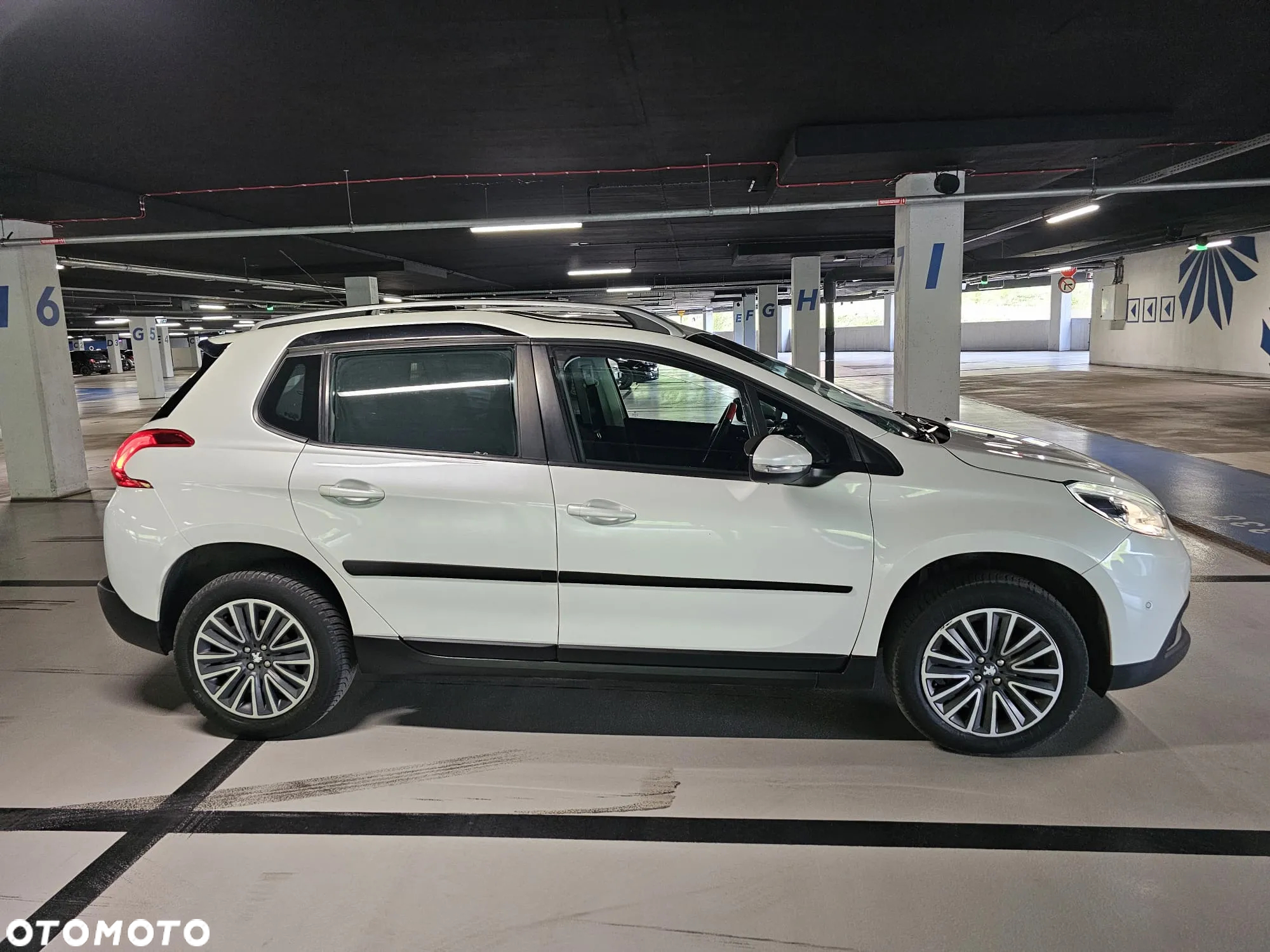 Peugeot 2008 - 7